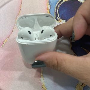 AirPods
